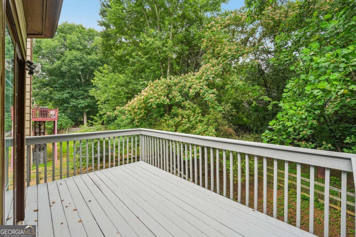 209 Eagle Glen Court Property Photo 27