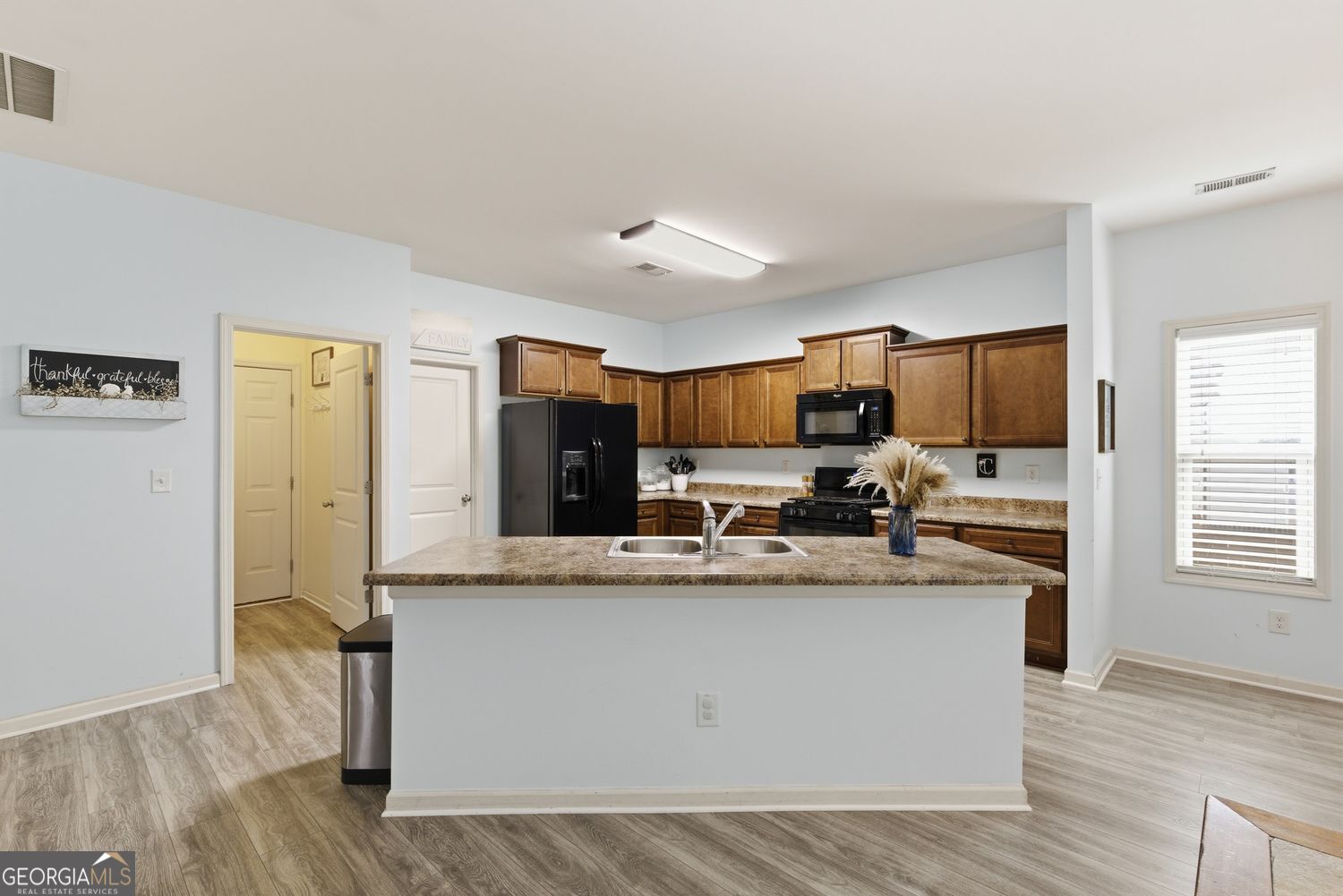 1048 Sutherland Drive Property Photo 13