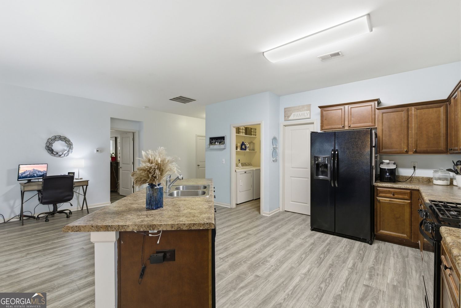 1048 Sutherland Drive Property Photo 16