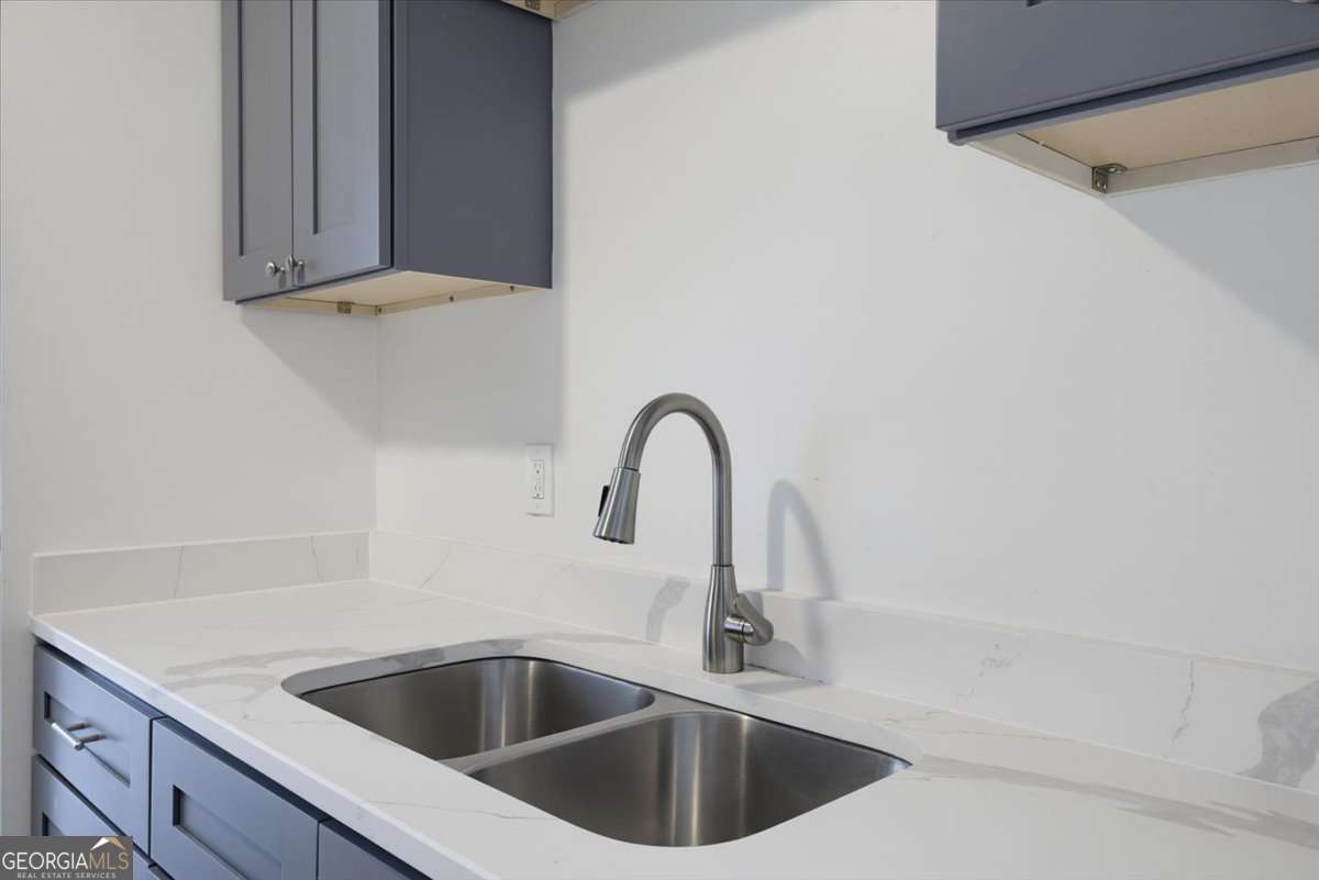 1324 Hollenbeck Lane Property Photo 13