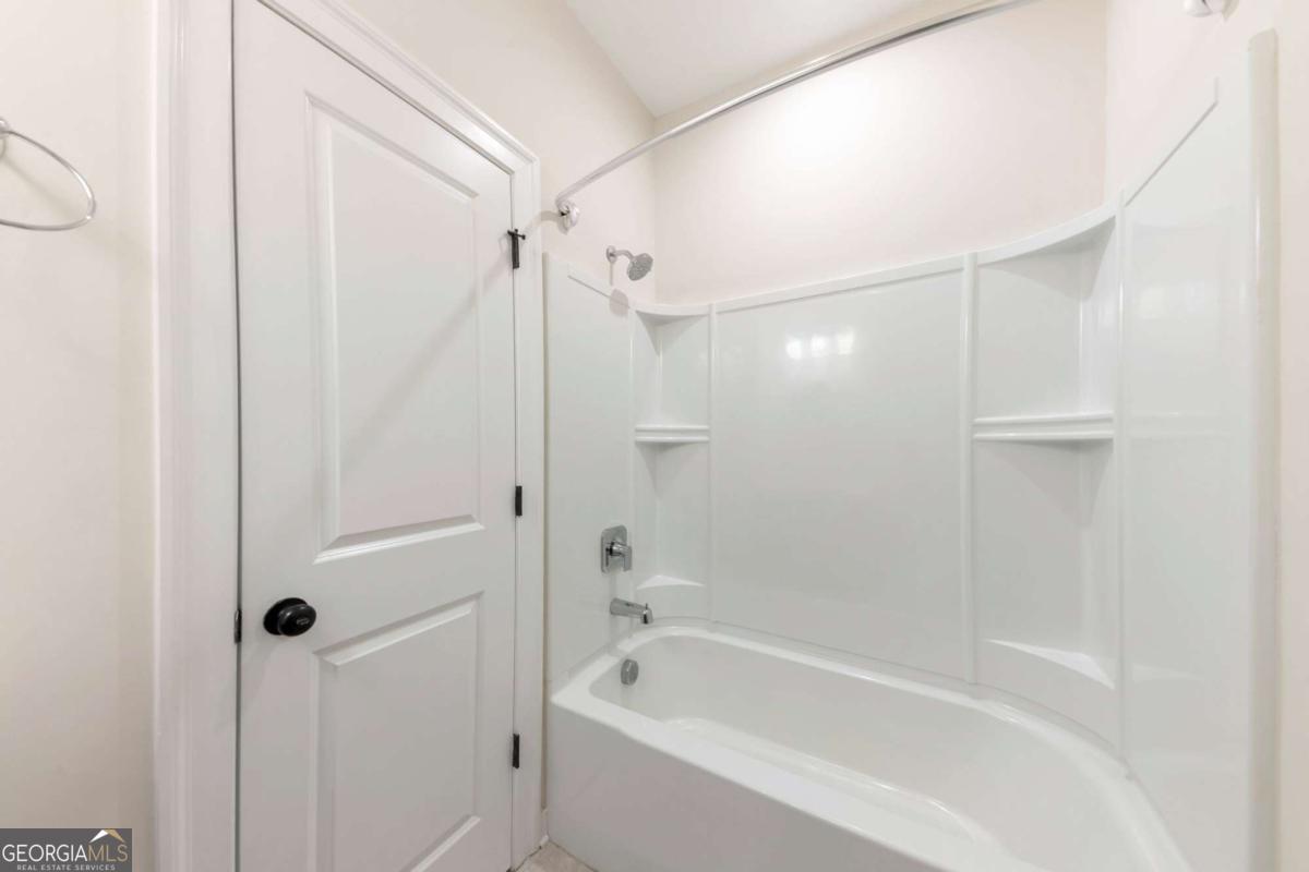 2130 Holtz Lane Property Photo 9