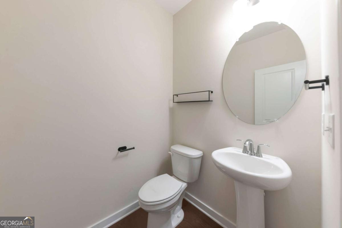 2130 Holtz Lane Property Photo 23