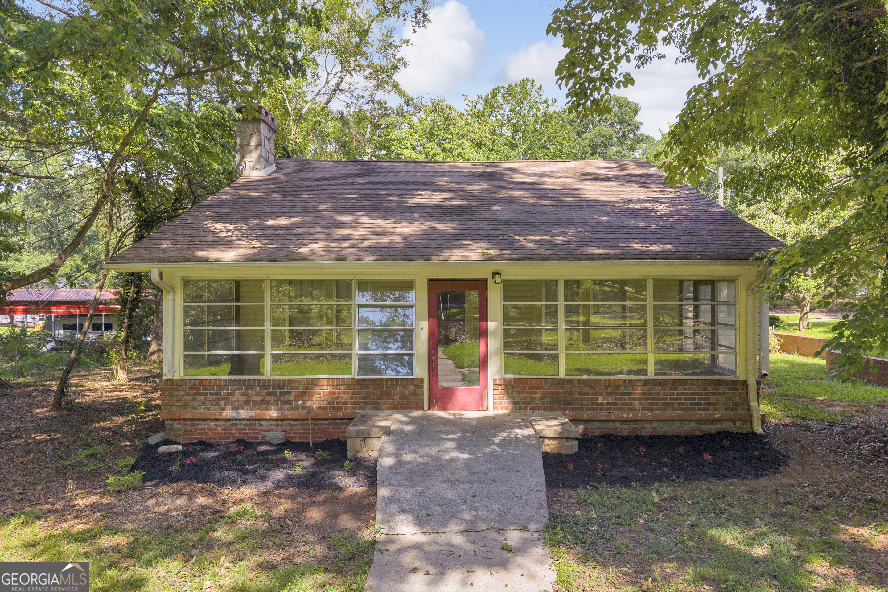 205 Athens Street Property Photo 1