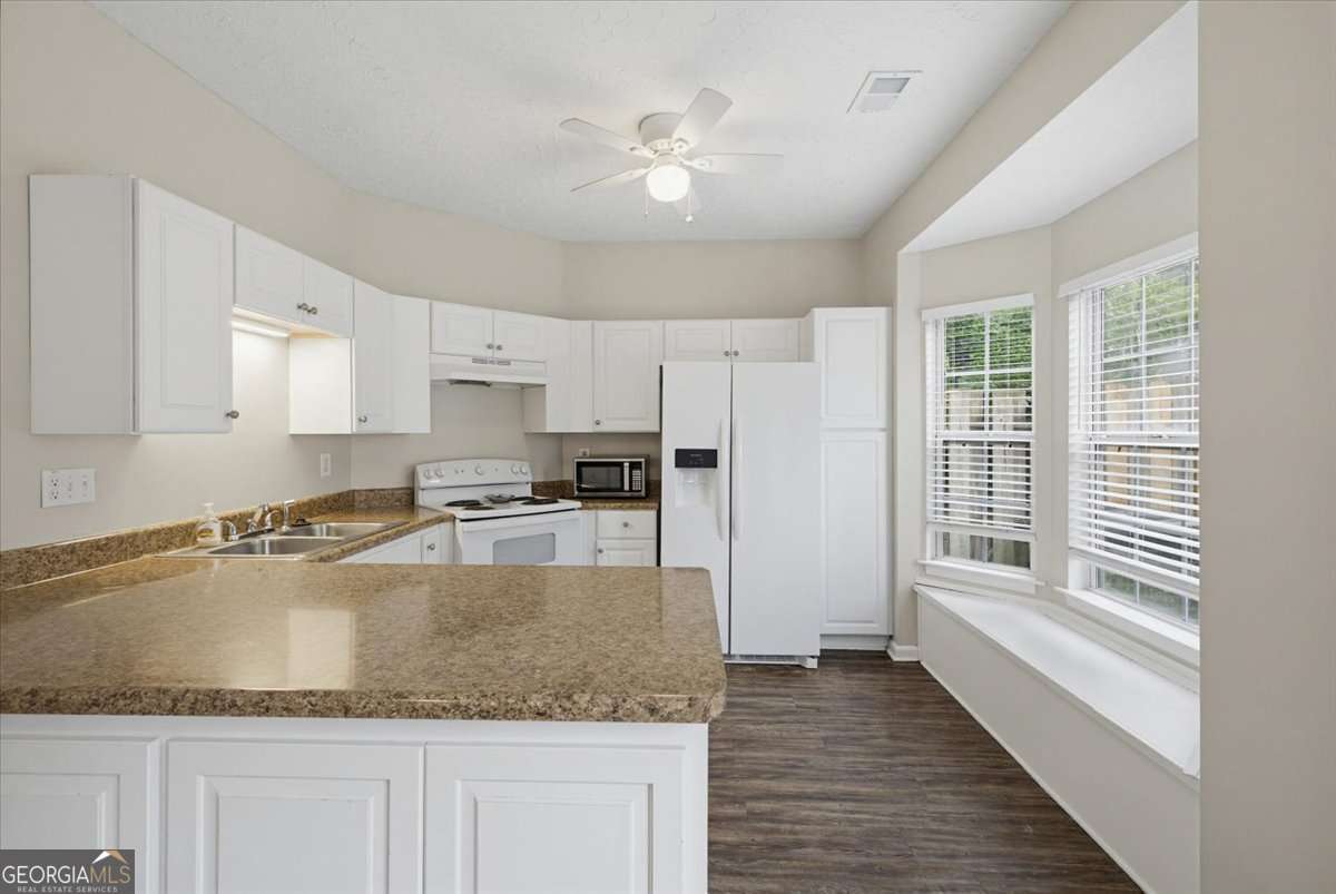 26 Hampton Drive Property Photo 10