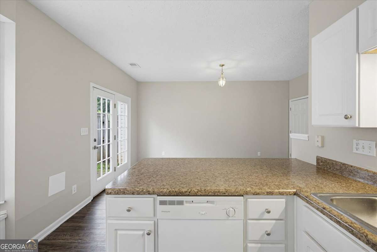 26 Hampton Drive Property Photo 13