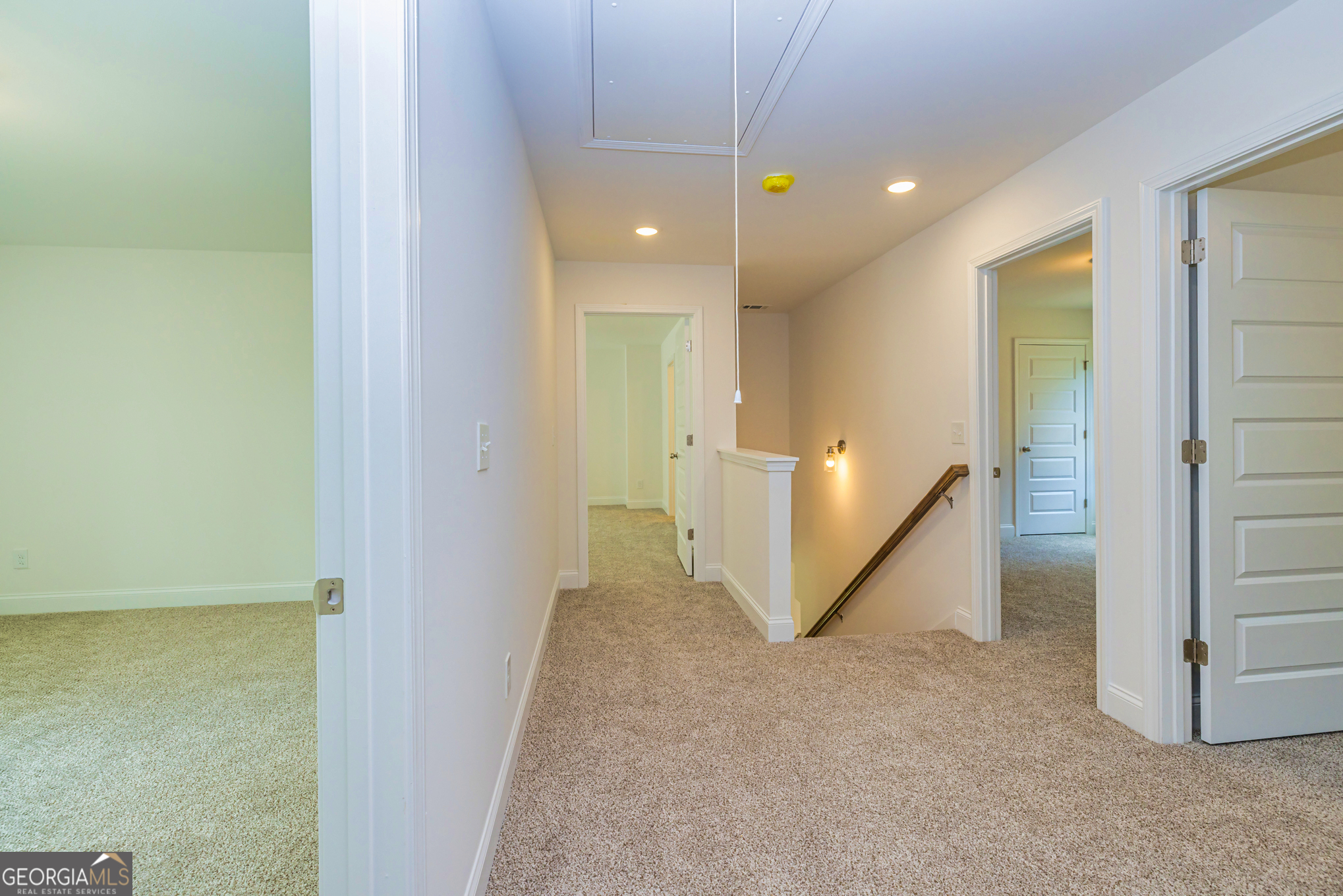 11 E Reynolds Street Property Photo 28
