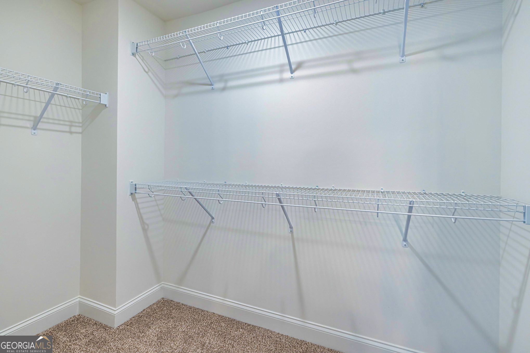 11 E Reynolds Street Property Photo 32