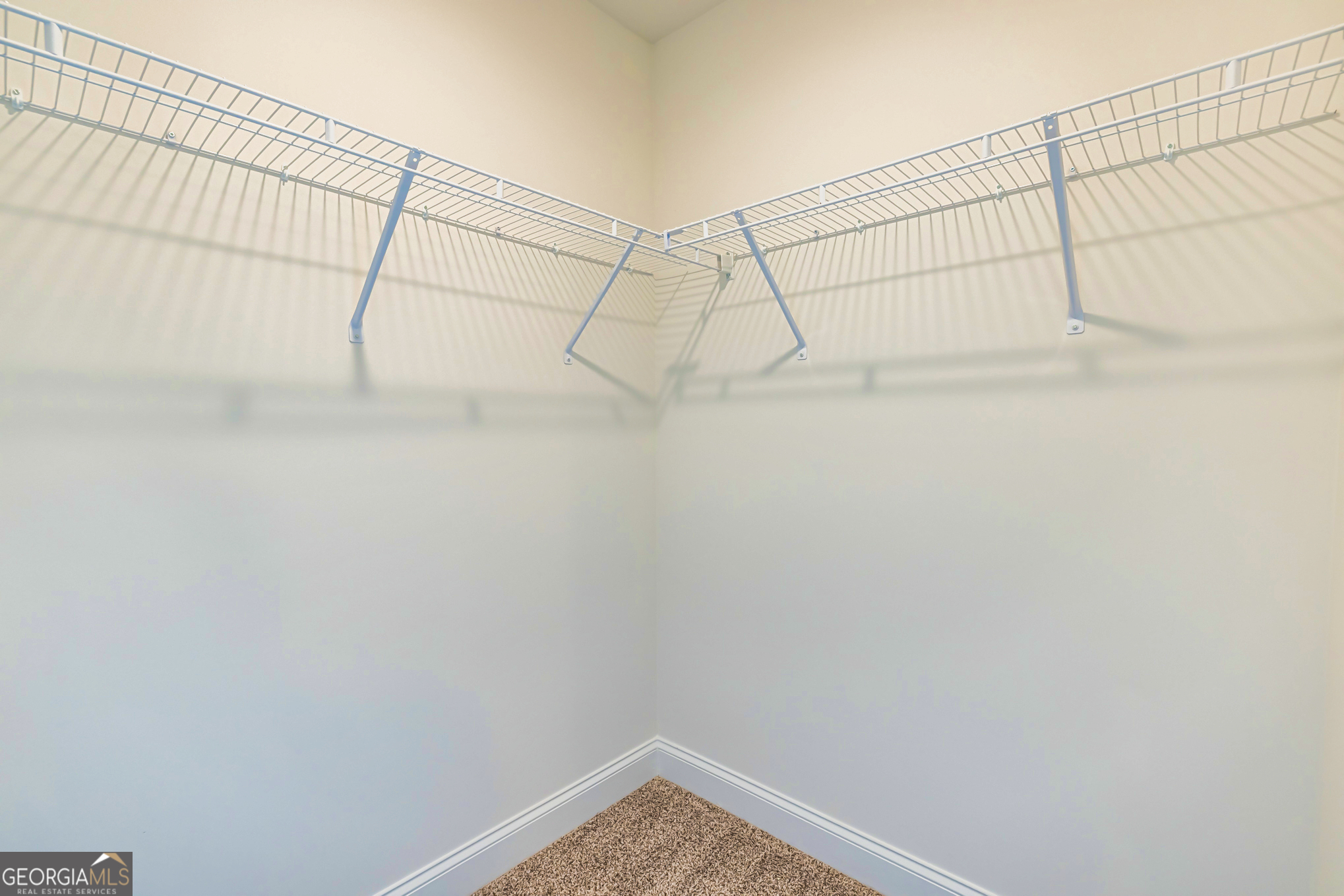11 E Reynolds Street Property Photo 42