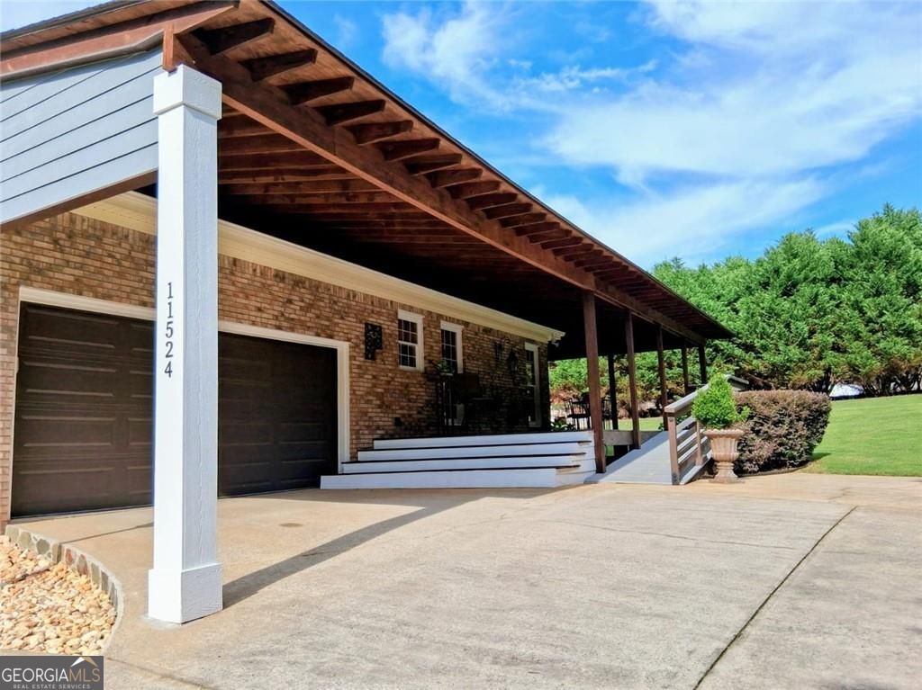 11524 Summer Trace Property Photo 7