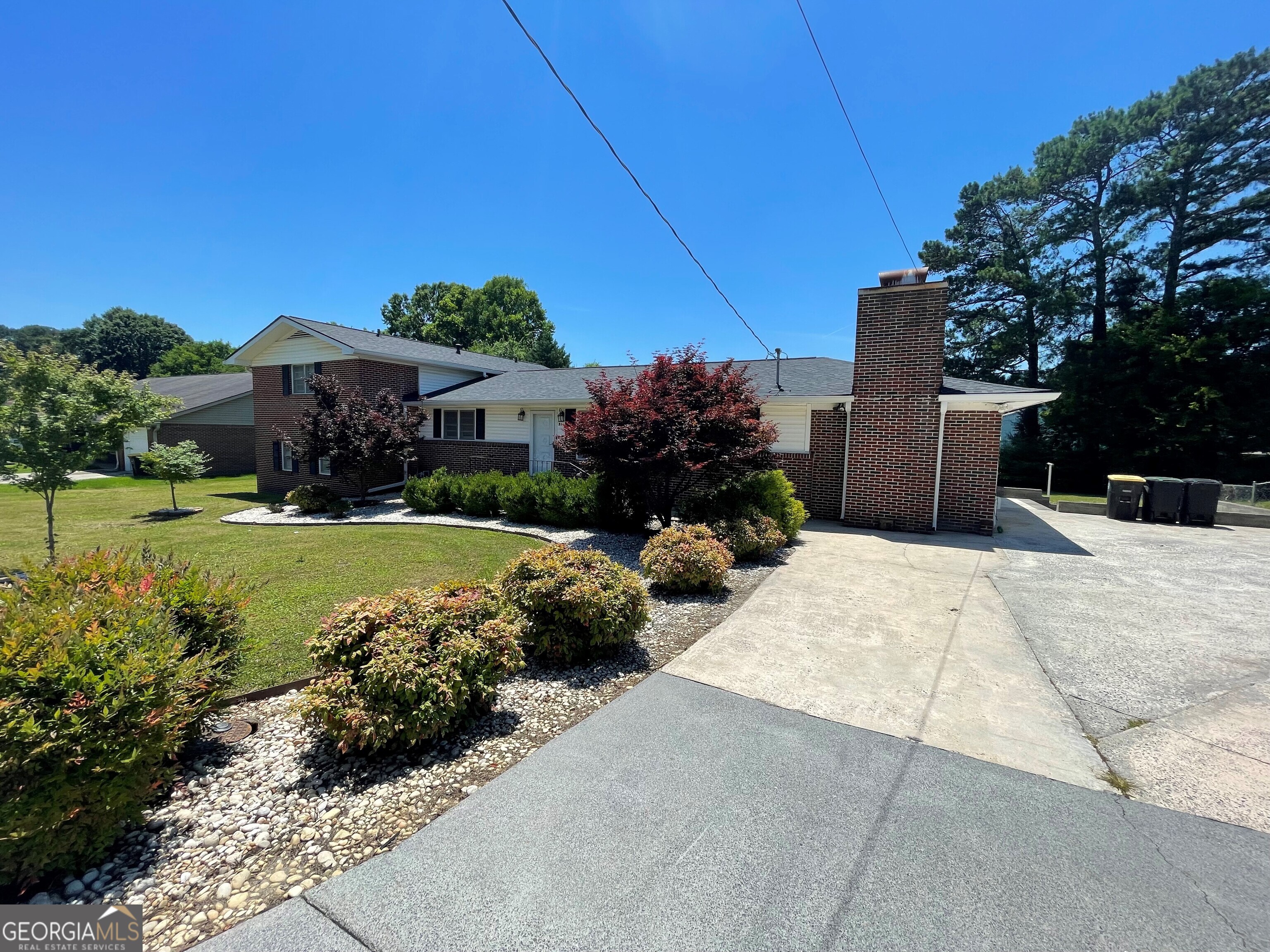 51 Lyons Drive Nw Property Photo 1