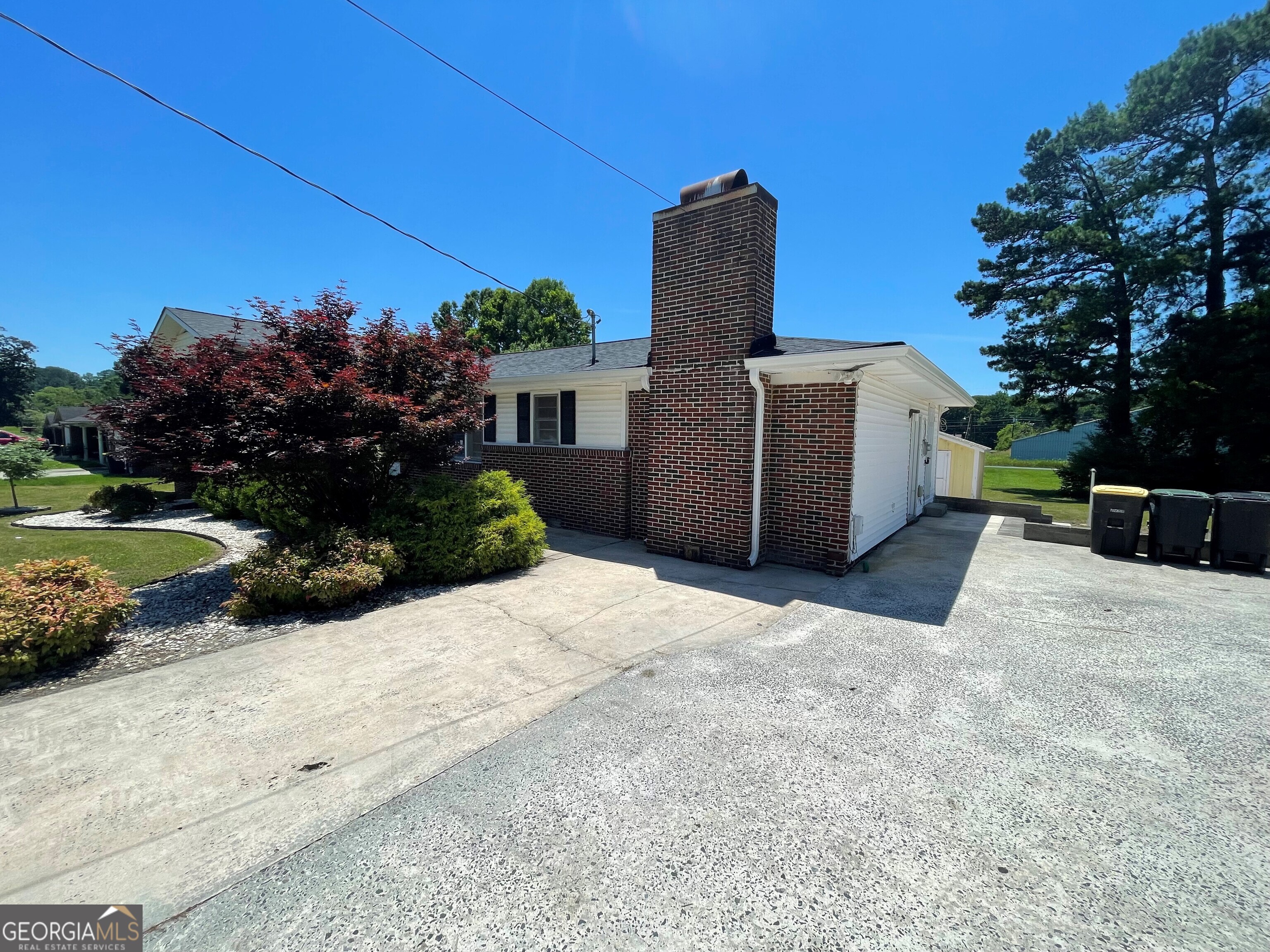 51 Lyons Drive Nw Property Photo 4