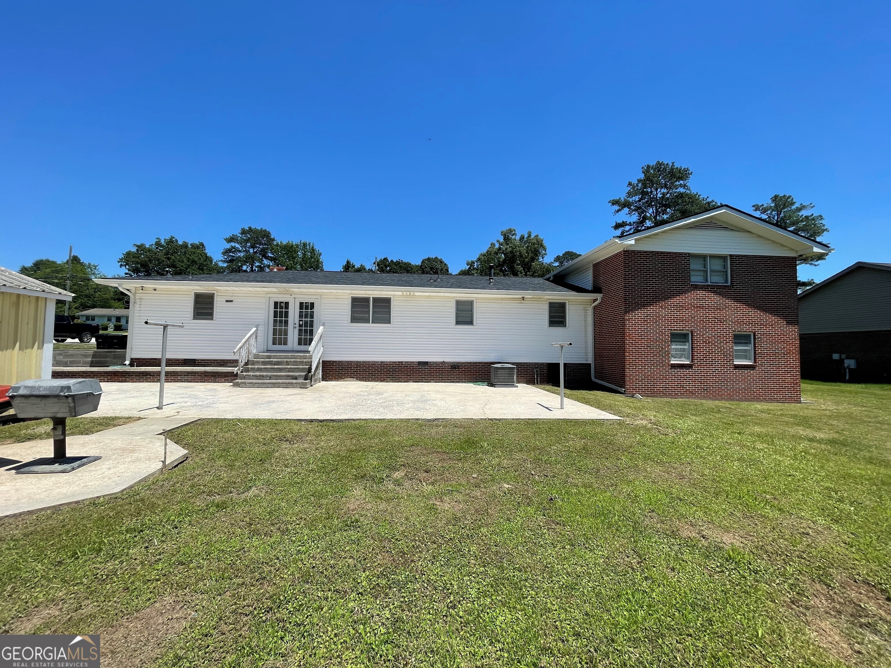 51 Lyons Drive Nw Property Photo 6
