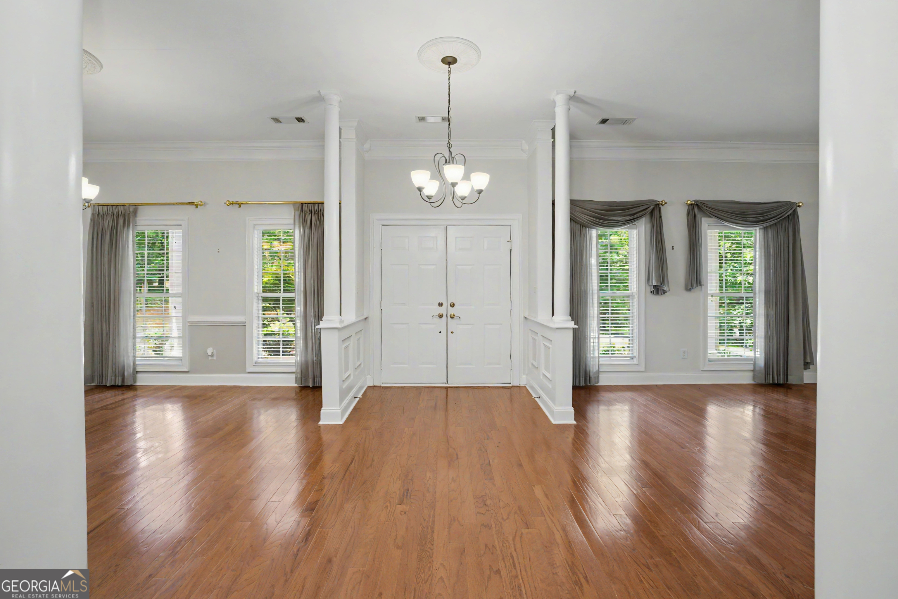 107 Cameron Pointe Drive Property Photo 10