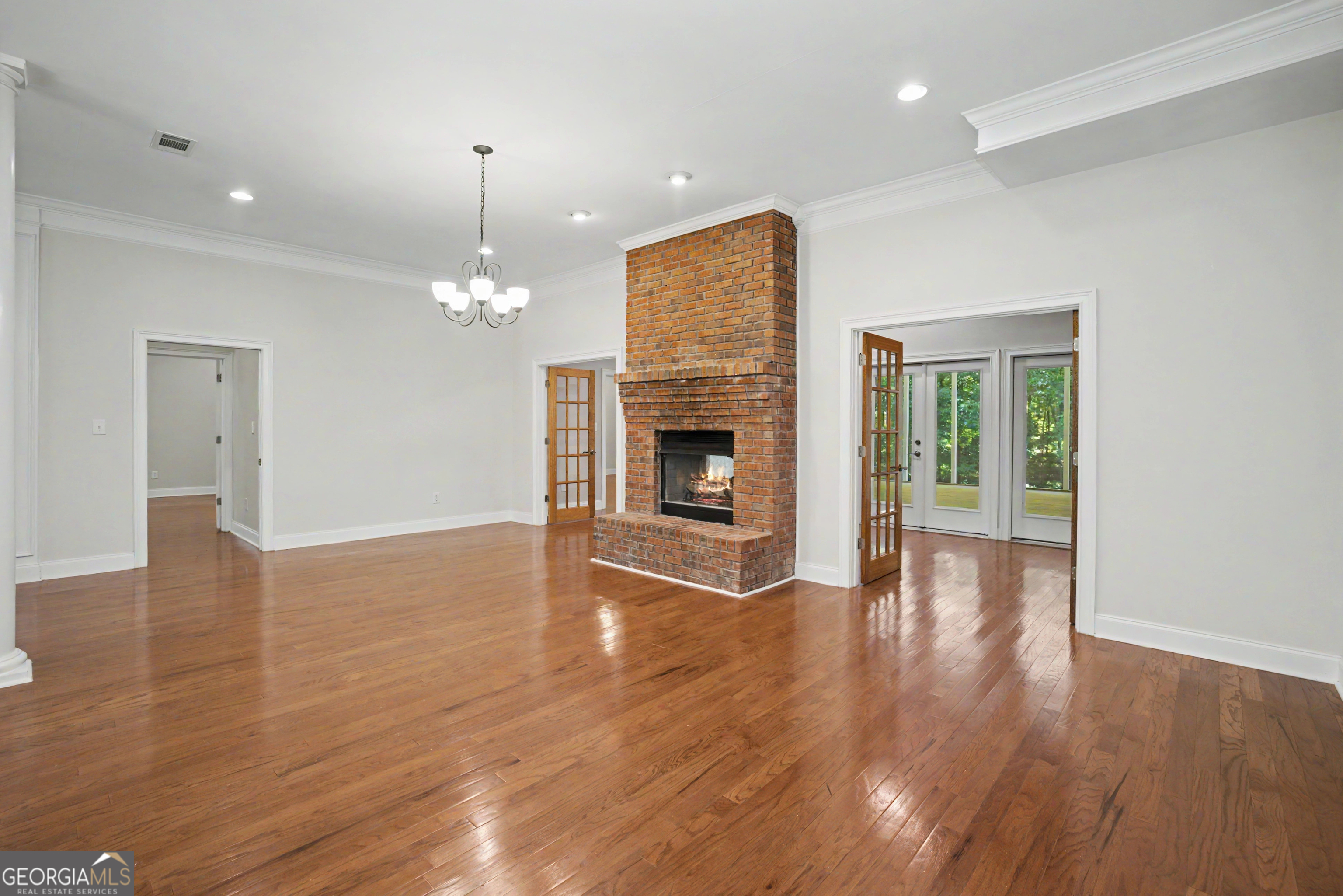 107 Cameron Pointe Drive Property Photo 15