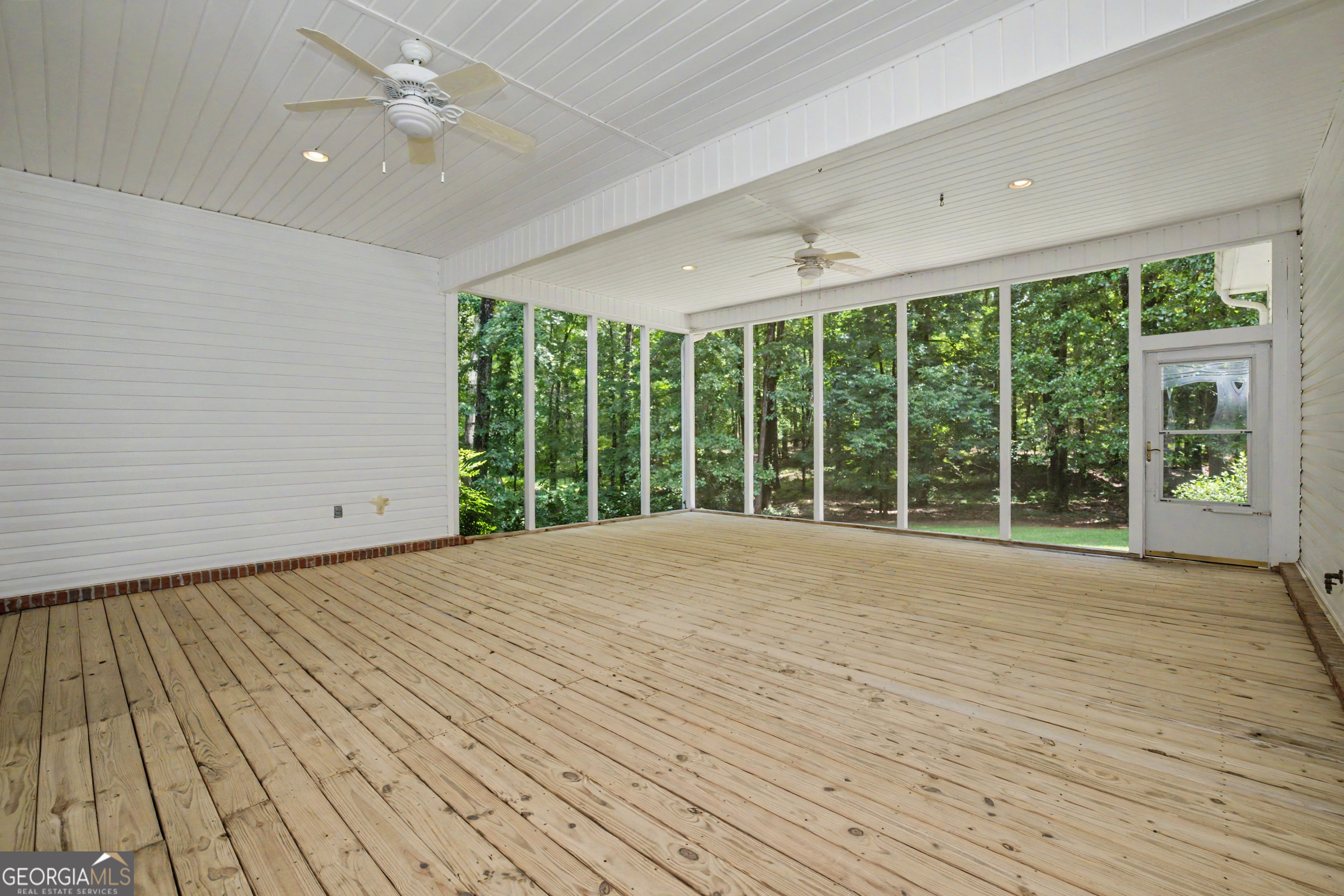 107 Cameron Pointe Drive Property Photo 30