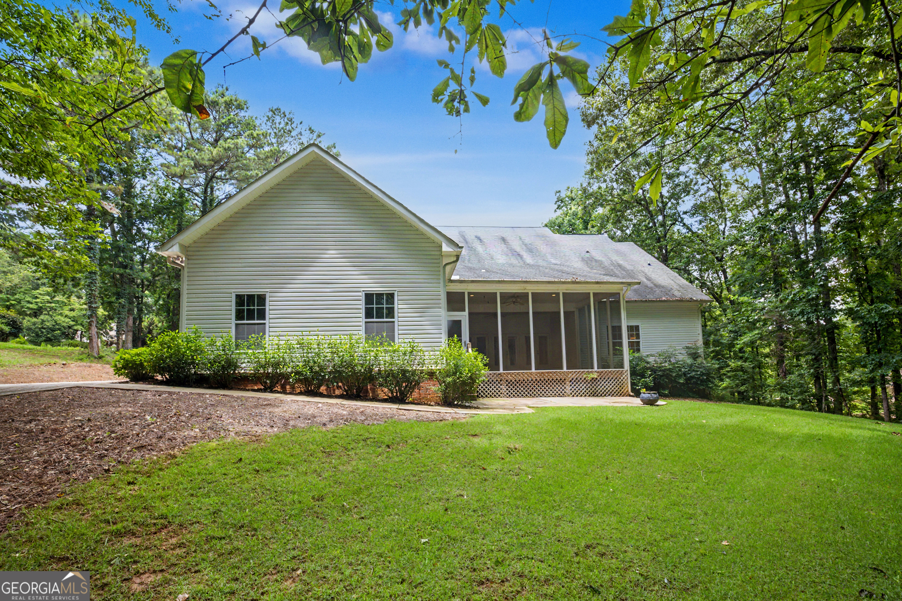 107 Cameron Pointe Drive Property Photo 41