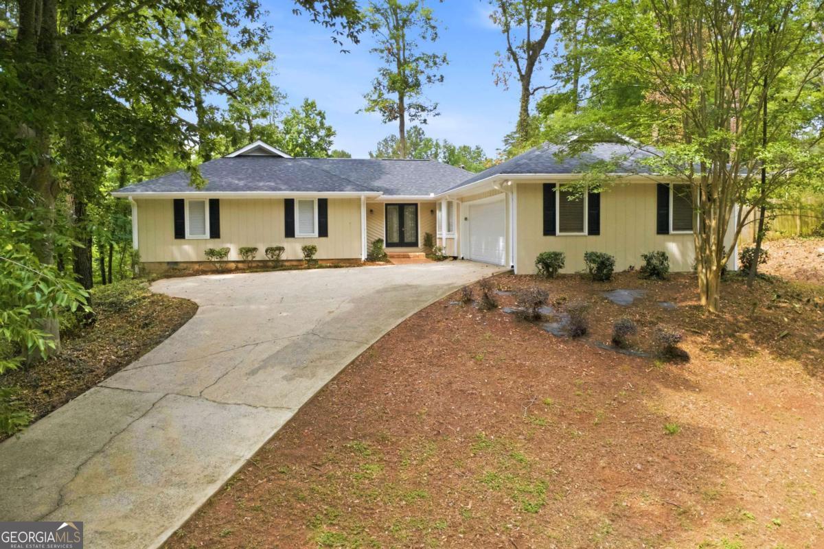 495 Knoll Woods Drive Property Photo 1