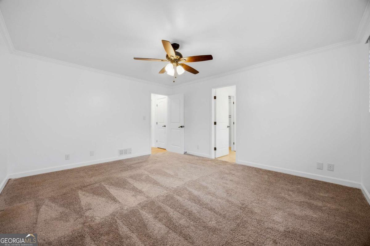 495 Knoll Woods Drive Property Photo 8