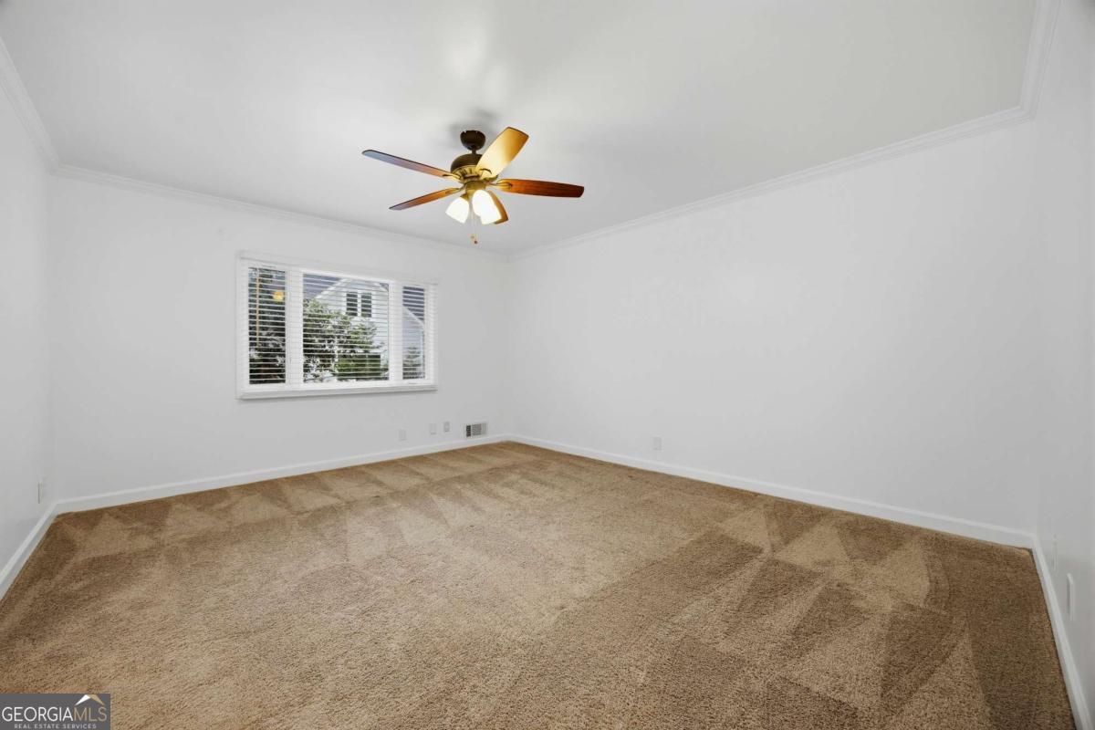 495 Knoll Woods Drive Property Photo 10
