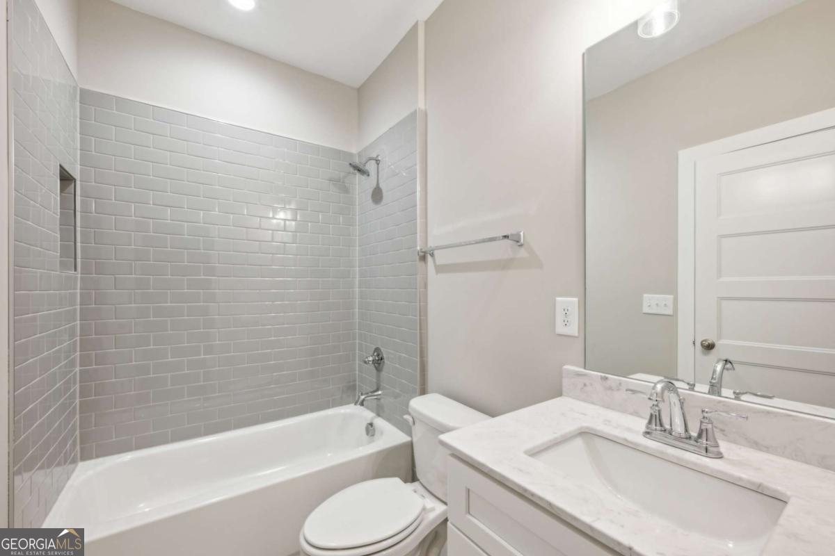 1095 Tucker Avenue # 401 Property Photo 9