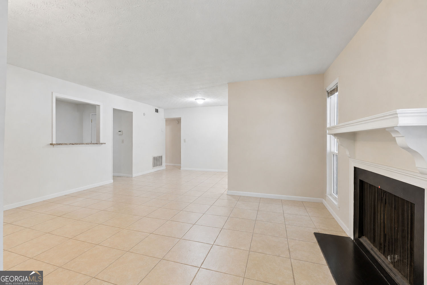 3985 Woodridge Way # 11 Property Photo 3