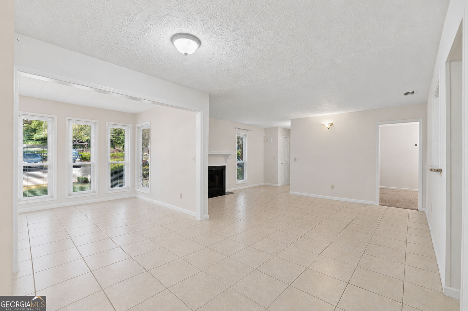 3985 Woodridge Way # 11 Property Photo 8