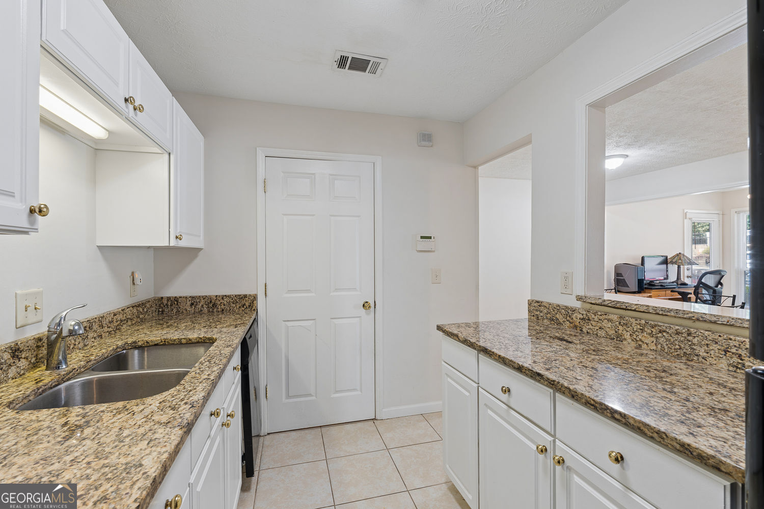 3985 Woodridge Way # 11 Property Photo 14