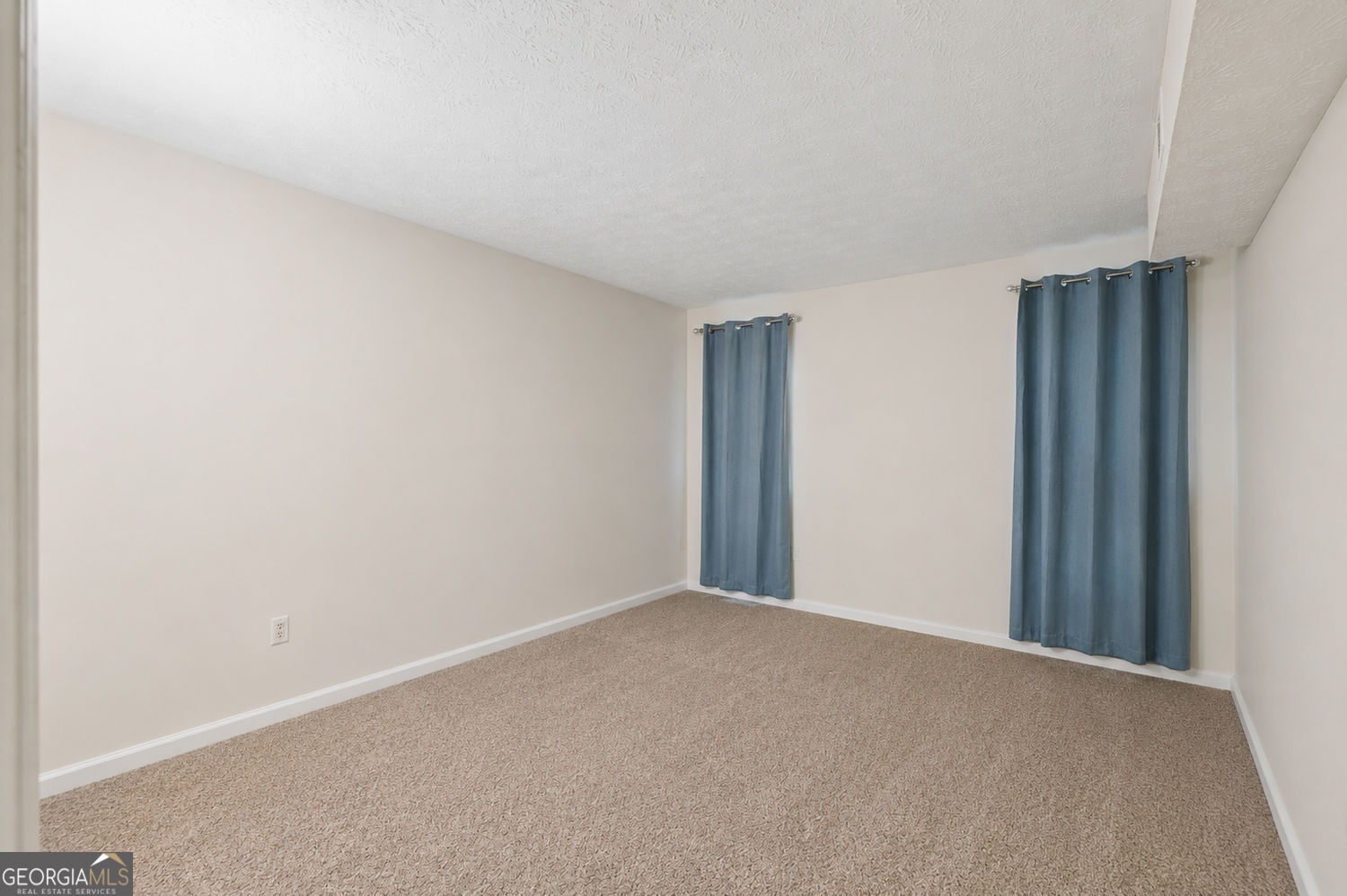 3985 Woodridge Way # 11 Property Photo 18