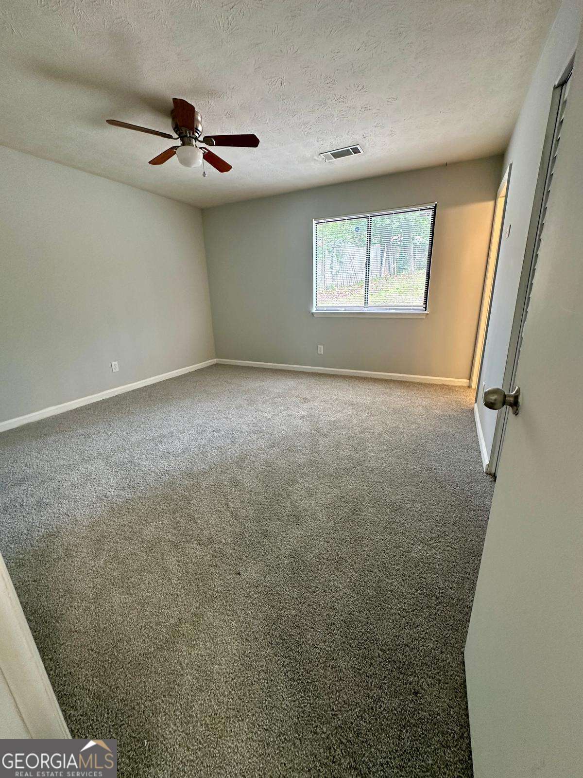 824 Greenhedge Drive Property Photo 14