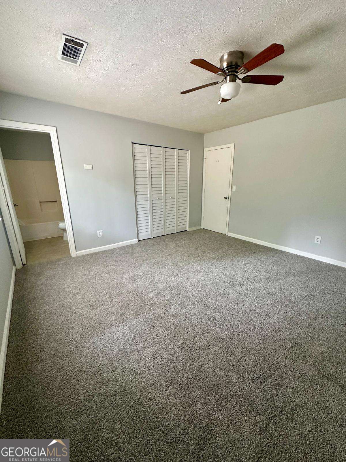 824 Greenhedge Drive Property Photo 16