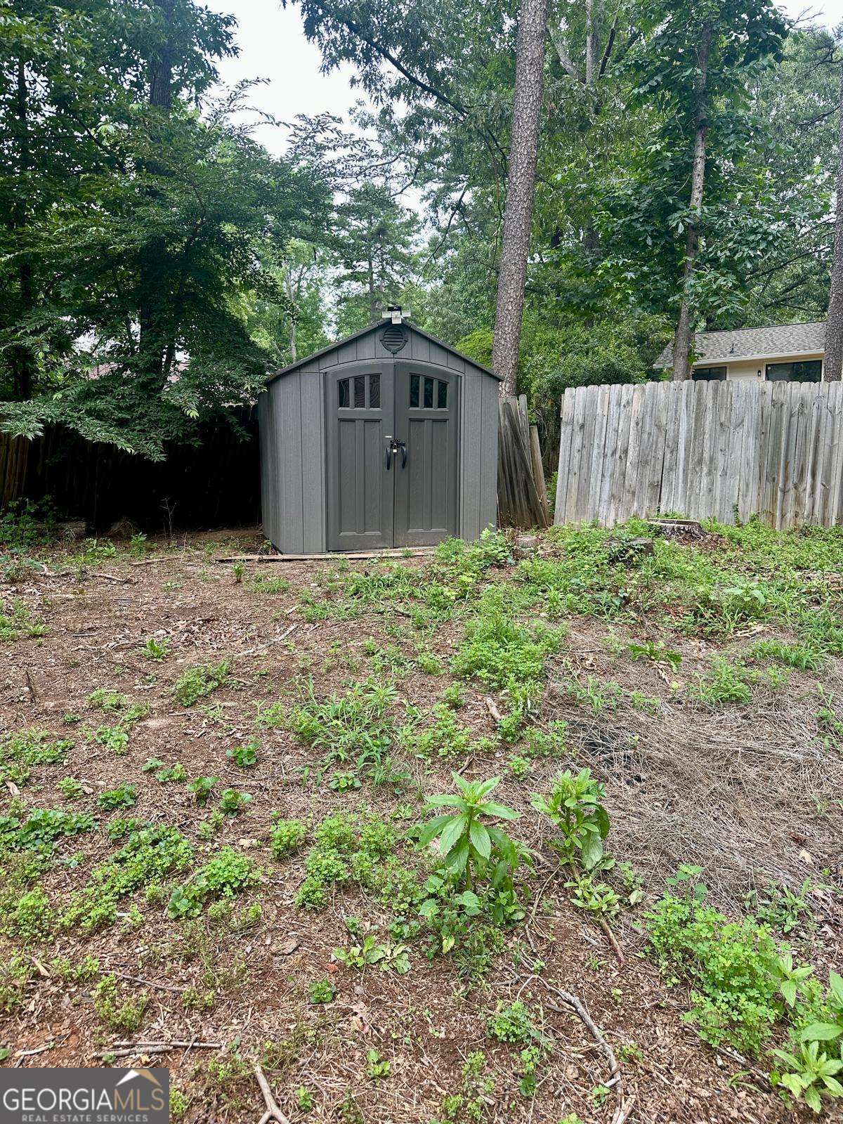 824 Greenhedge Drive Property Photo 19