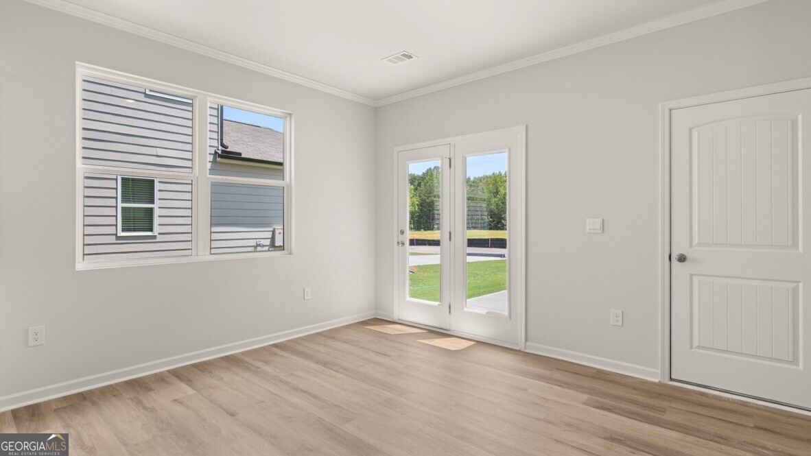 149 King Village Property Photo 7