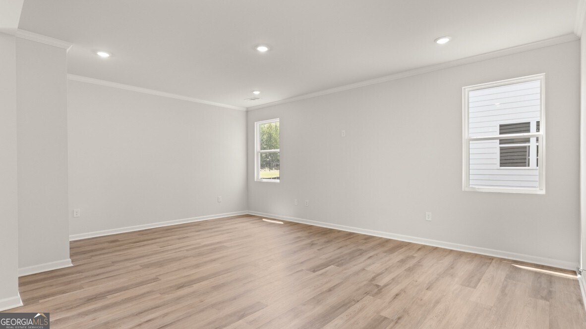 149 King Village Property Photo 8