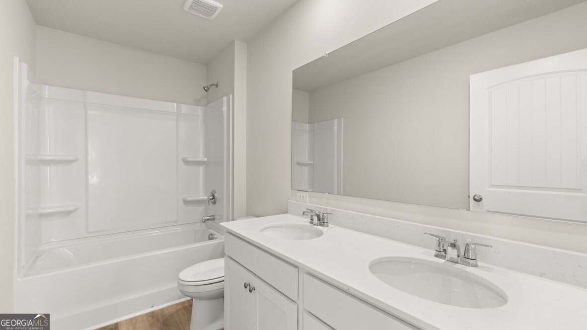 149 King Village Property Photo 21