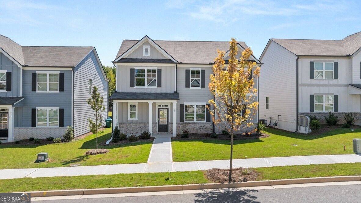 109 King Village Property Photo 1