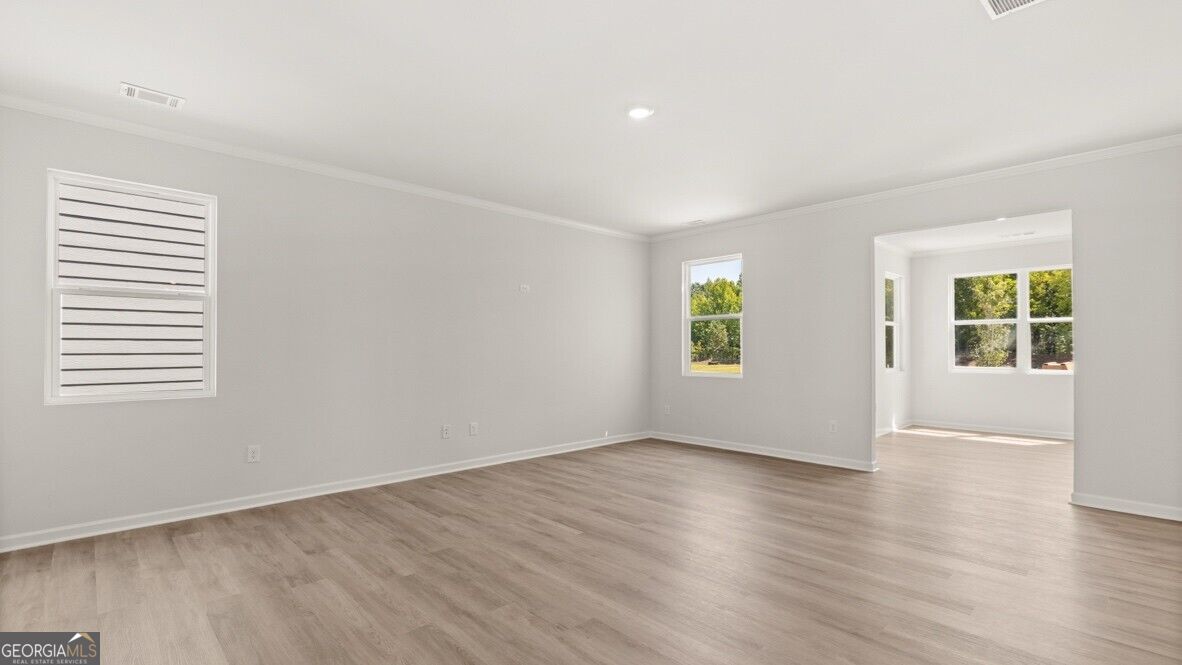 109 King Village Property Photo 5