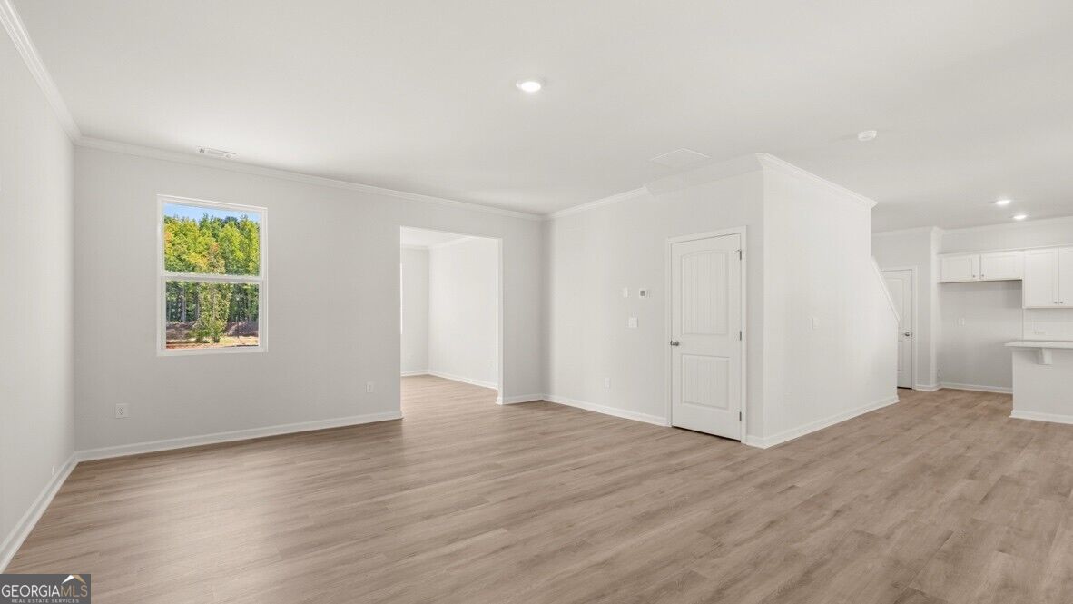 109 King Village Property Photo 6