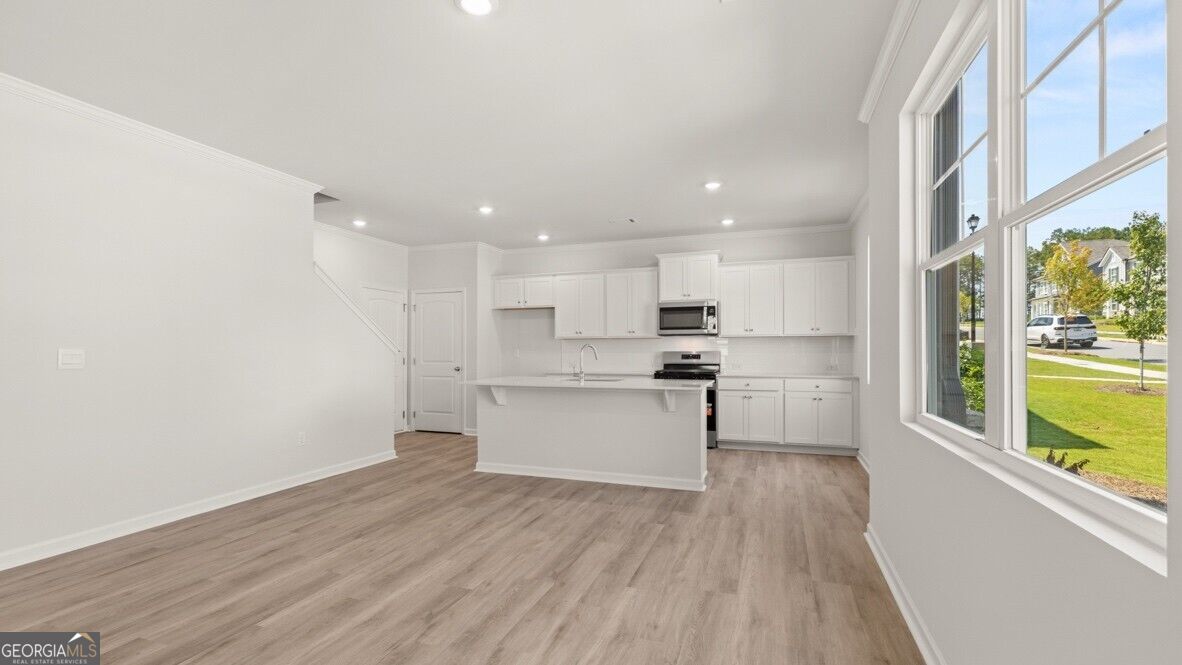 109 King Village Property Photo 10