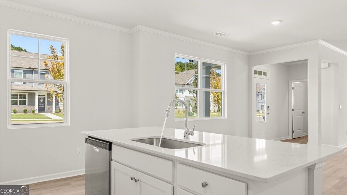 109 King Village Property Photo 15