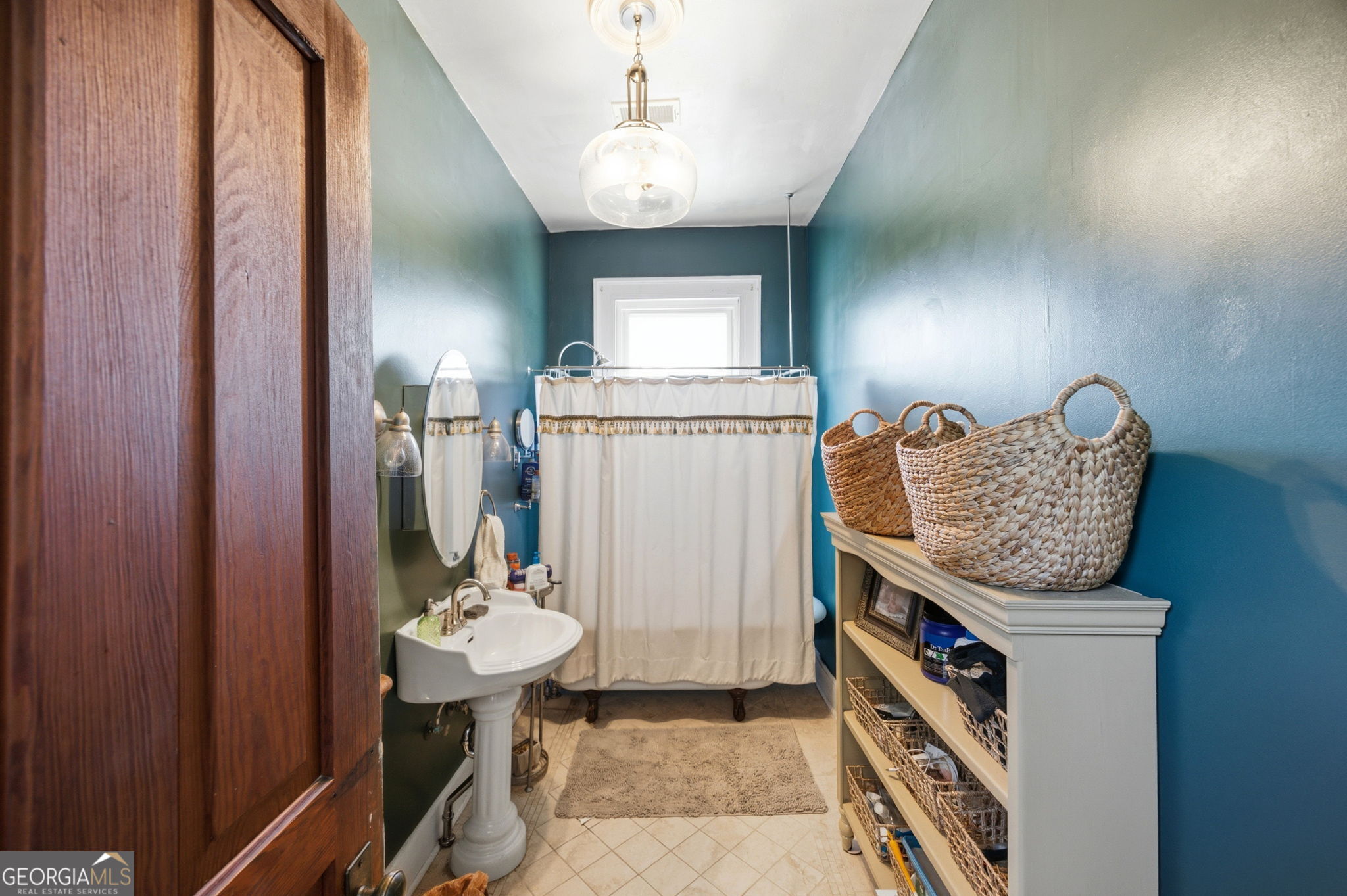 200 W Main Street Property Photo 25