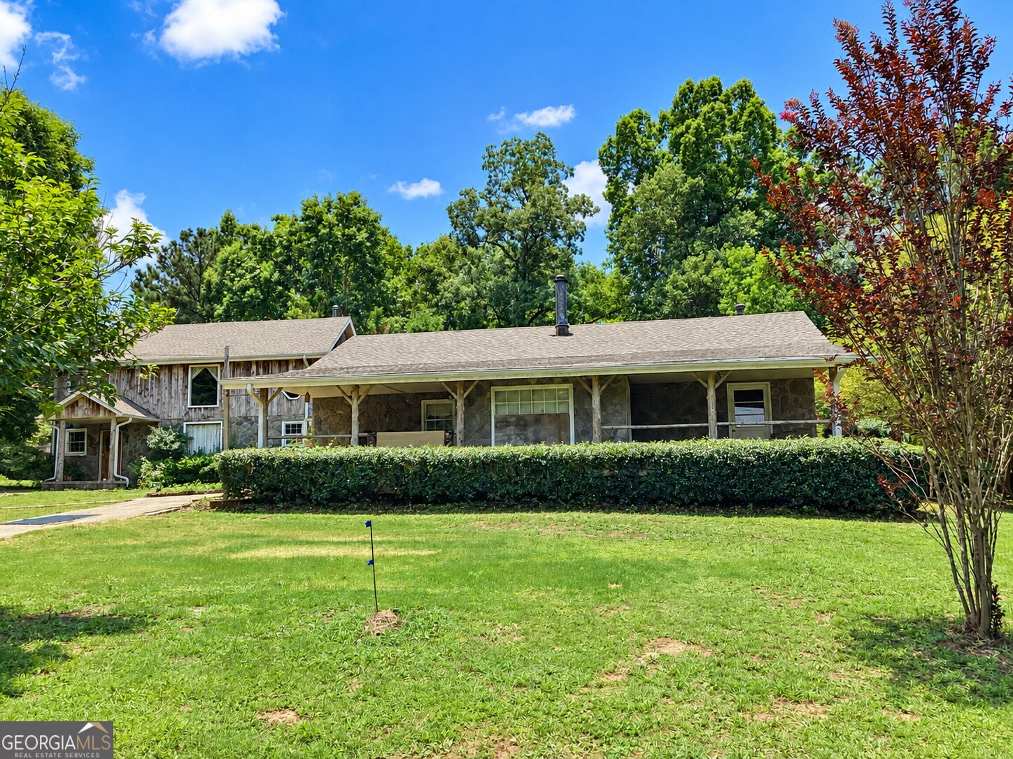 220 Ennis Road Property Photo 6