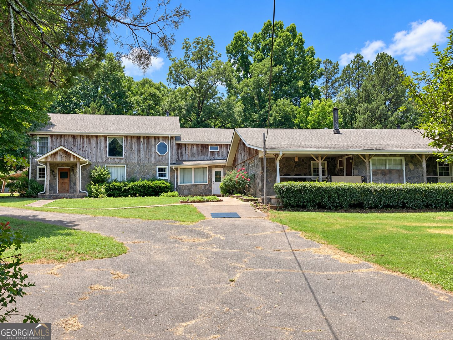 220 Ennis Road Property Photo 7