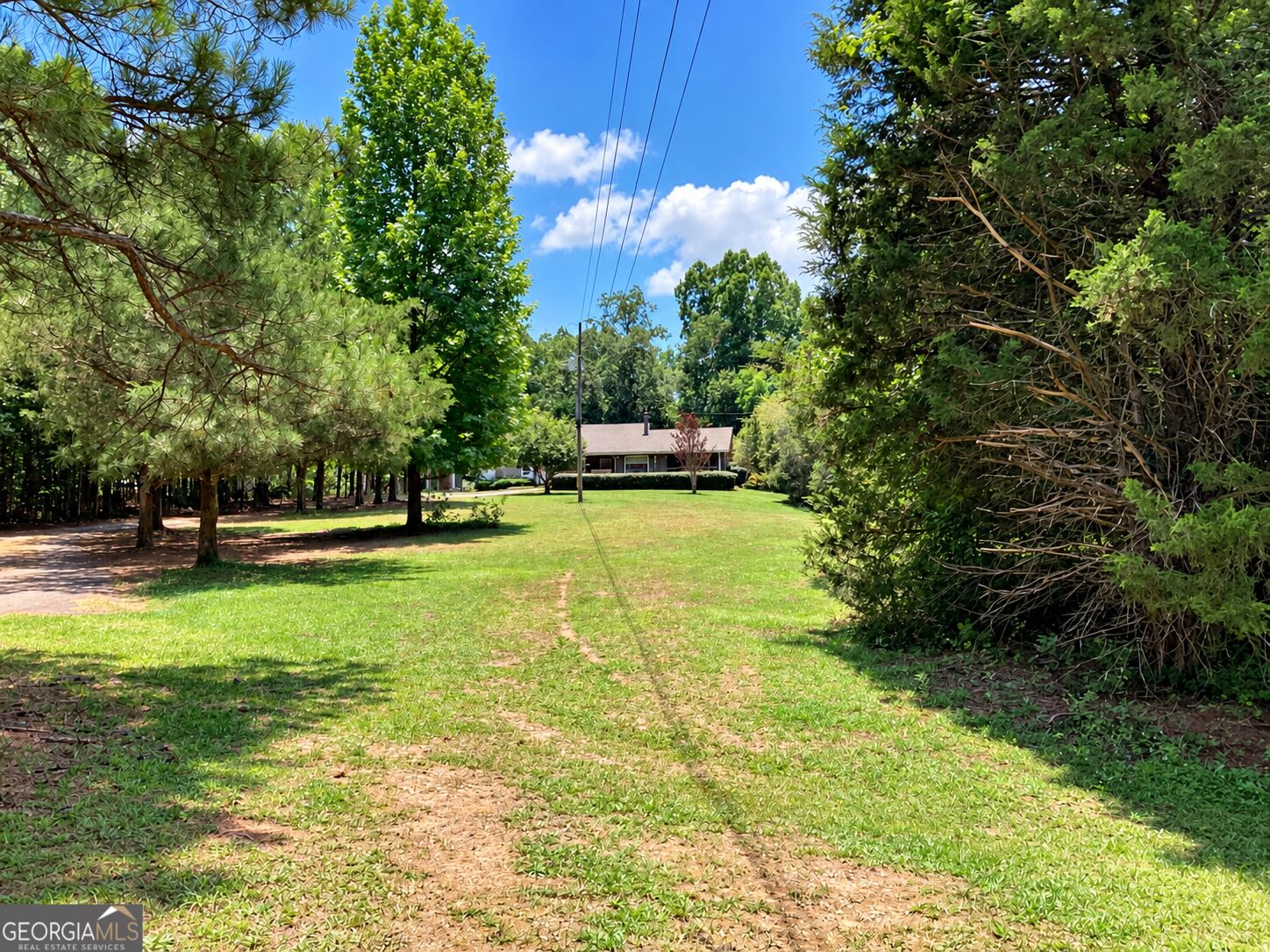 220 Ennis Road Property Photo 11