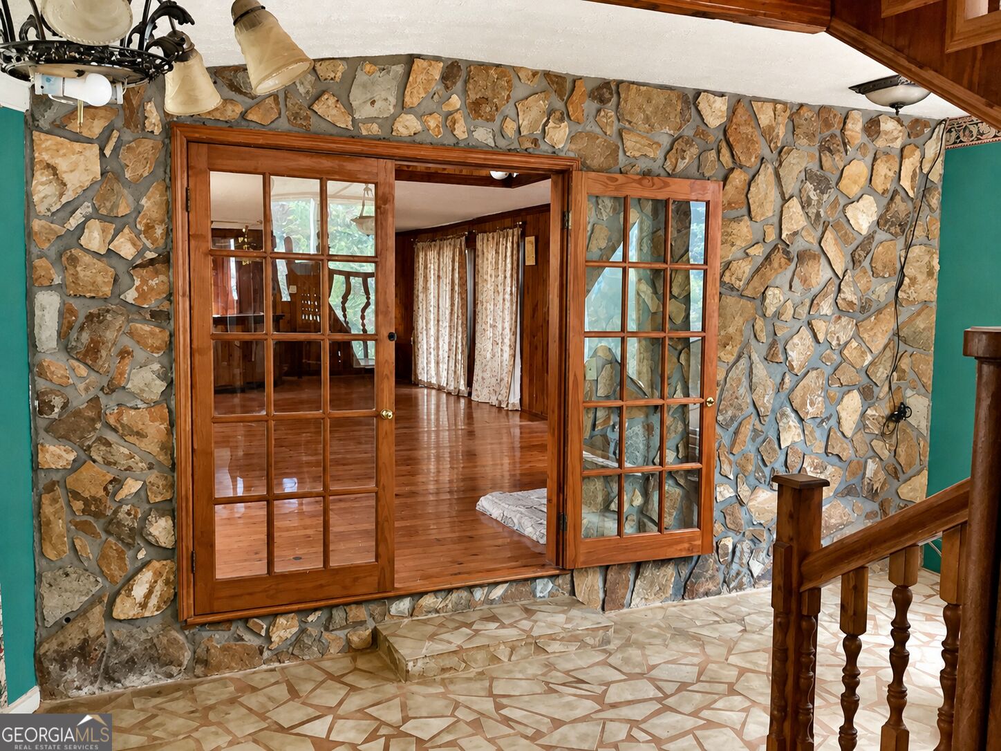 220 Ennis Road Property Photo 12