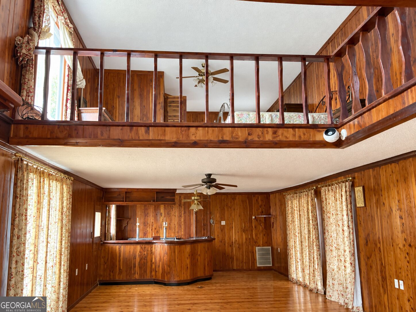 220 Ennis Road Property Photo 14
