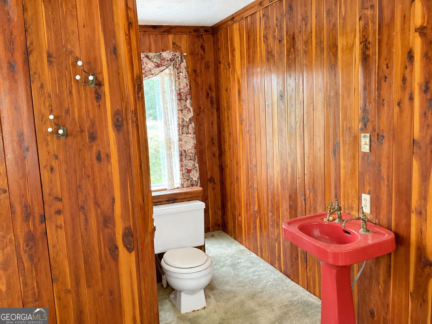 220 Ennis Road Property Photo 28