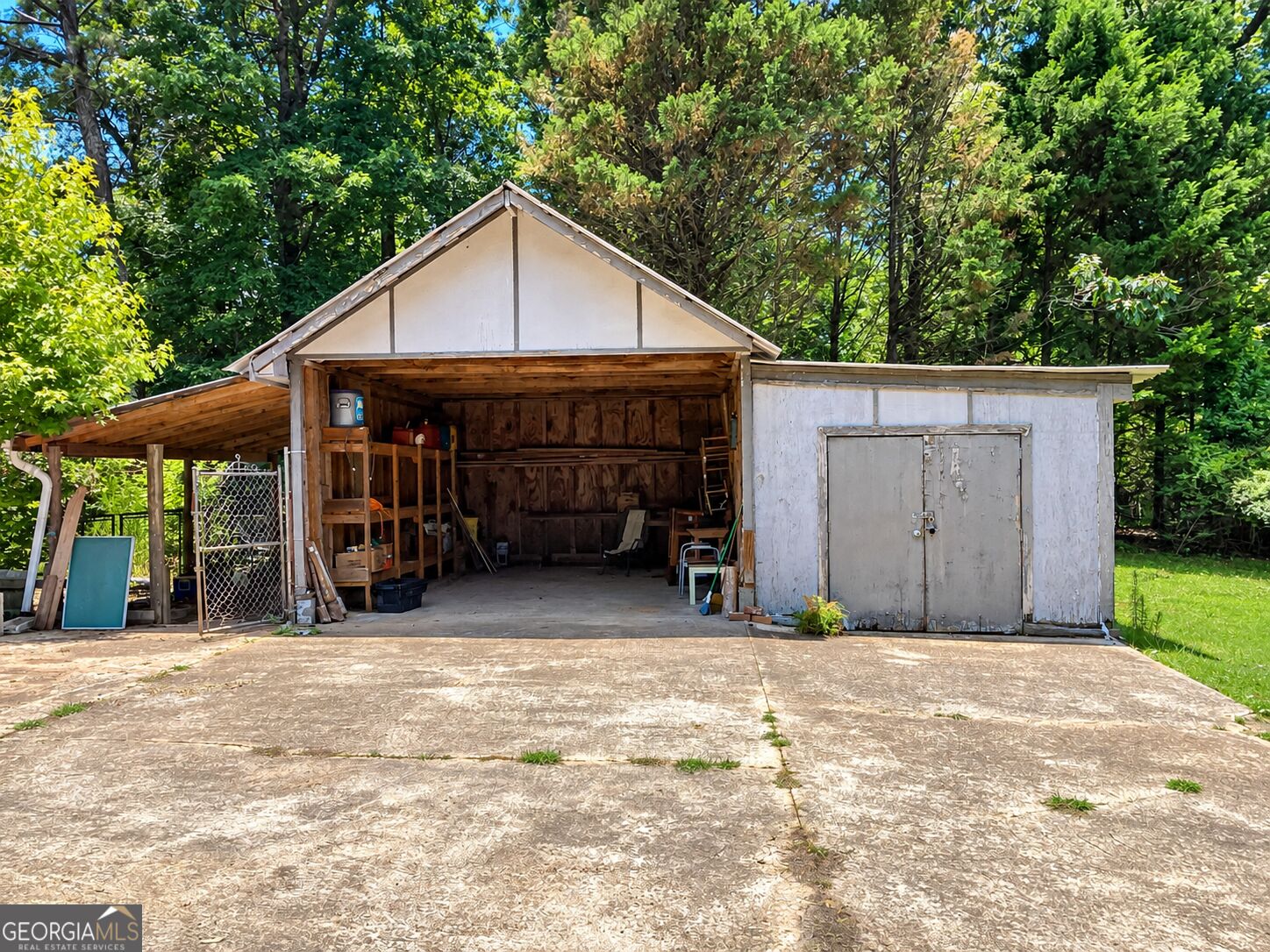 220 Ennis Road Property Photo 45