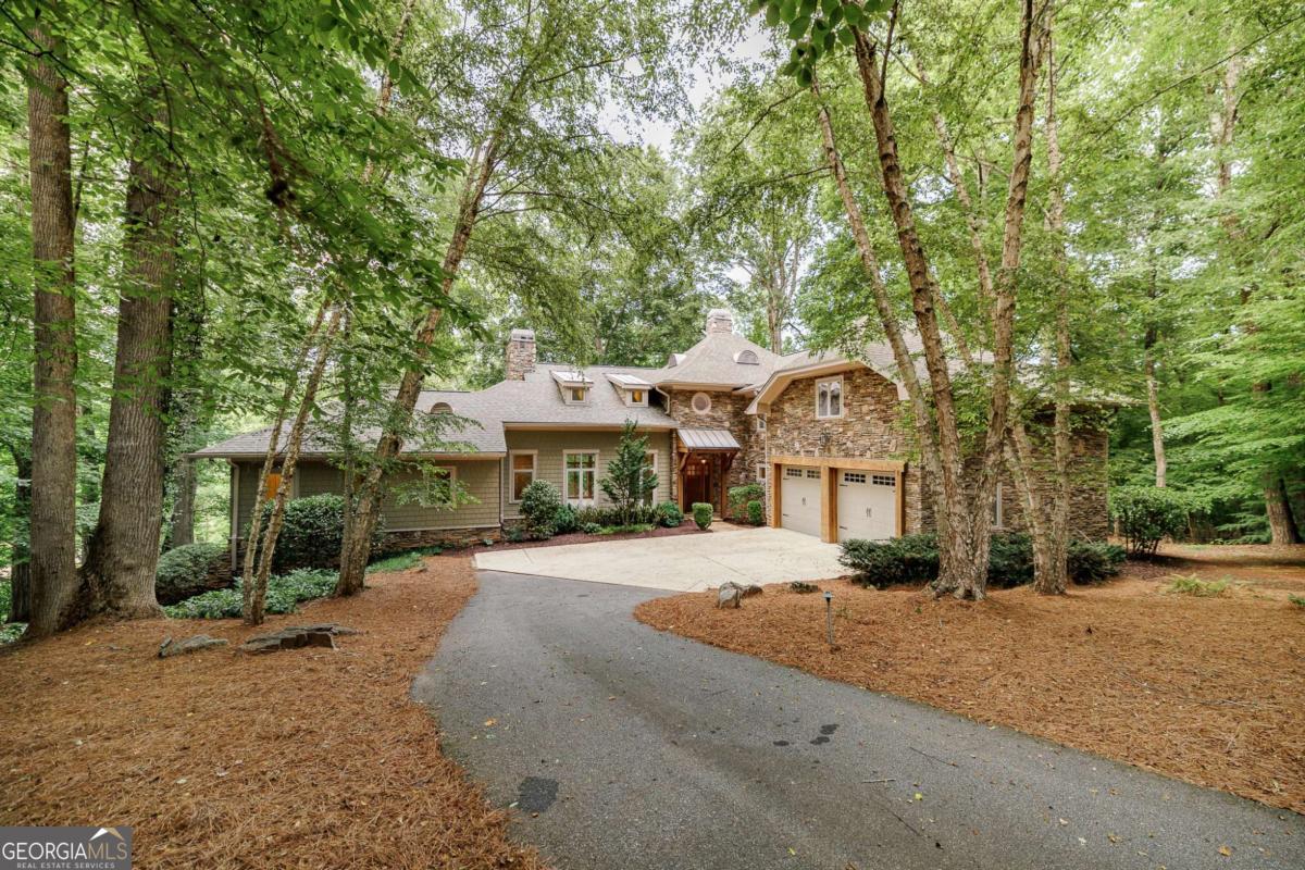 38 River Shoals Drive