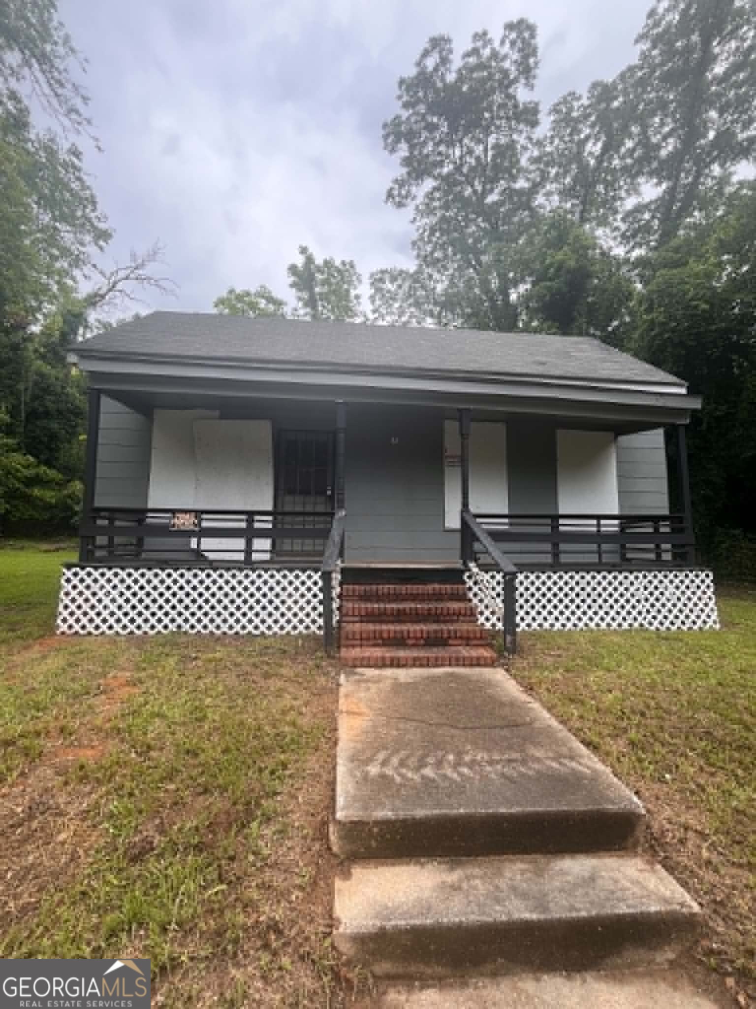 325 Fairview Avenue Property Photo 1