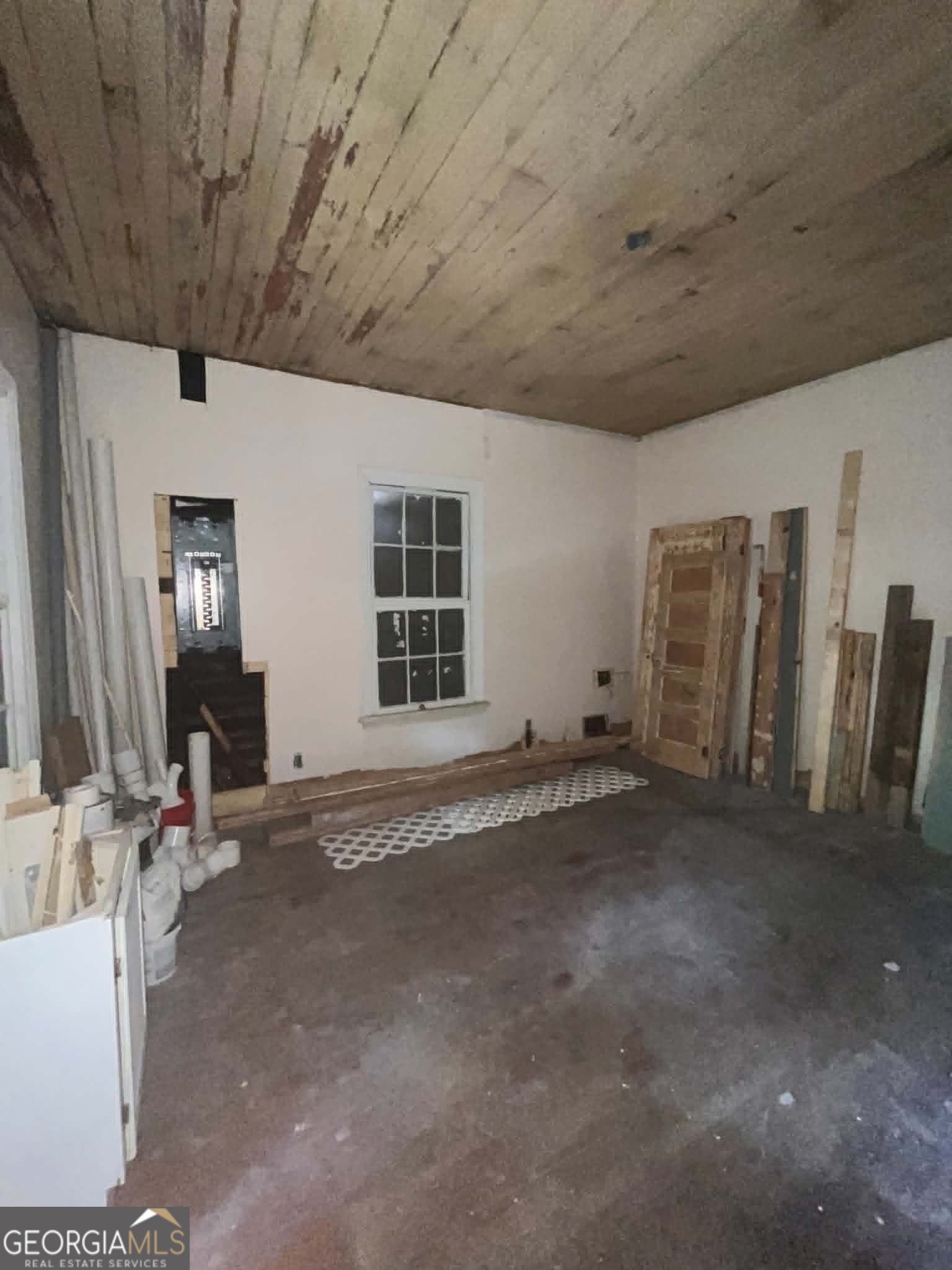 325 Fairview Avenue Property Photo 5